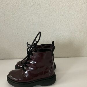Toddler girls Zara shoes. Patent combat boots